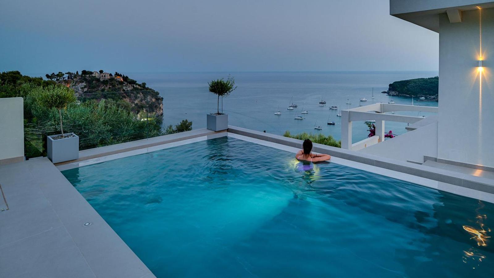 Livinghome Suites Parga Extérieur photo