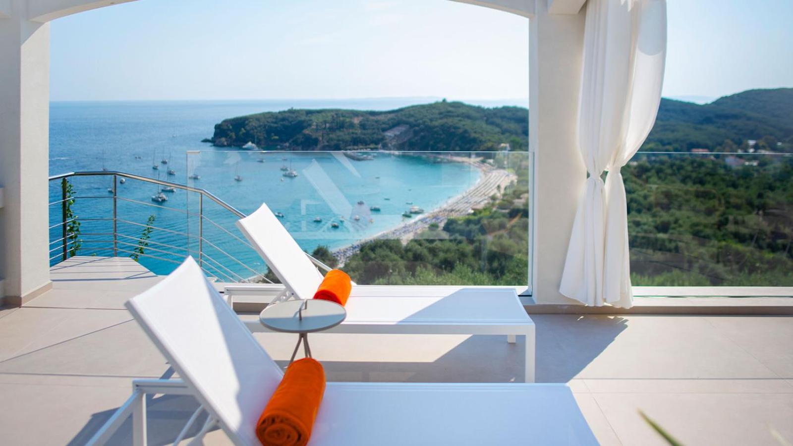 Livinghome Suites Parga Extérieur photo